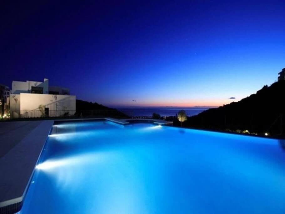 Samara 20 Luxury Gym Pools Panoramic Views *