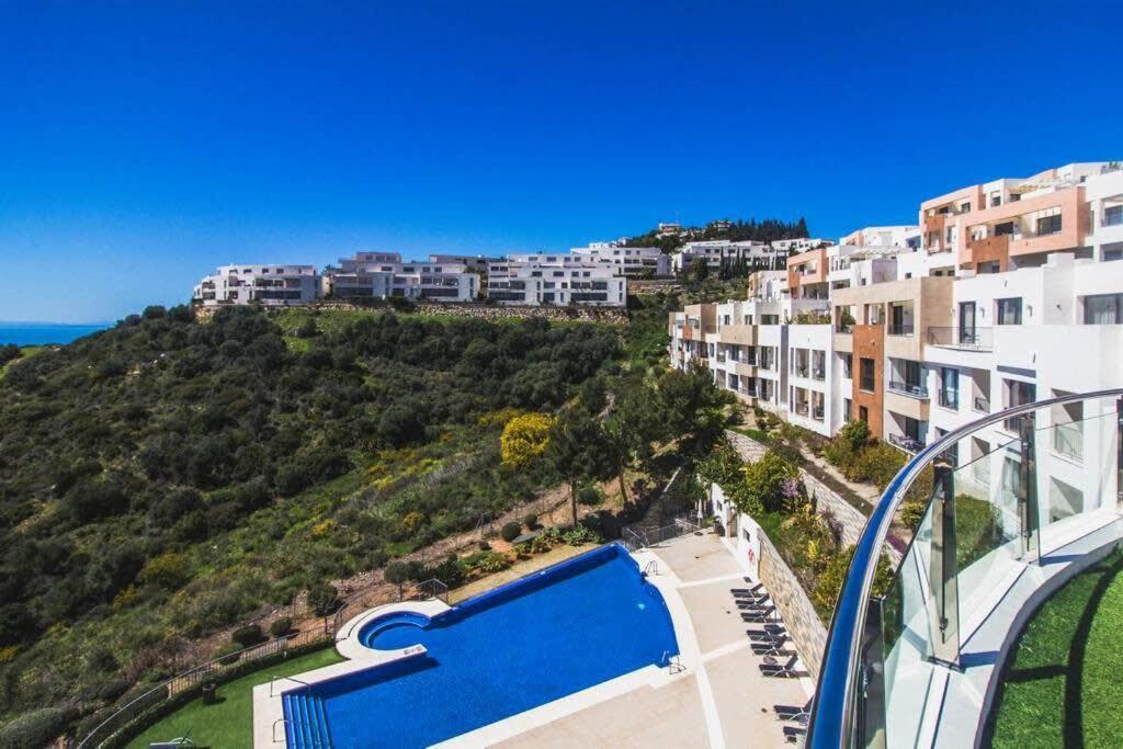 Samara 20 Luxury Gym Pools Panoramic Views Apartemen